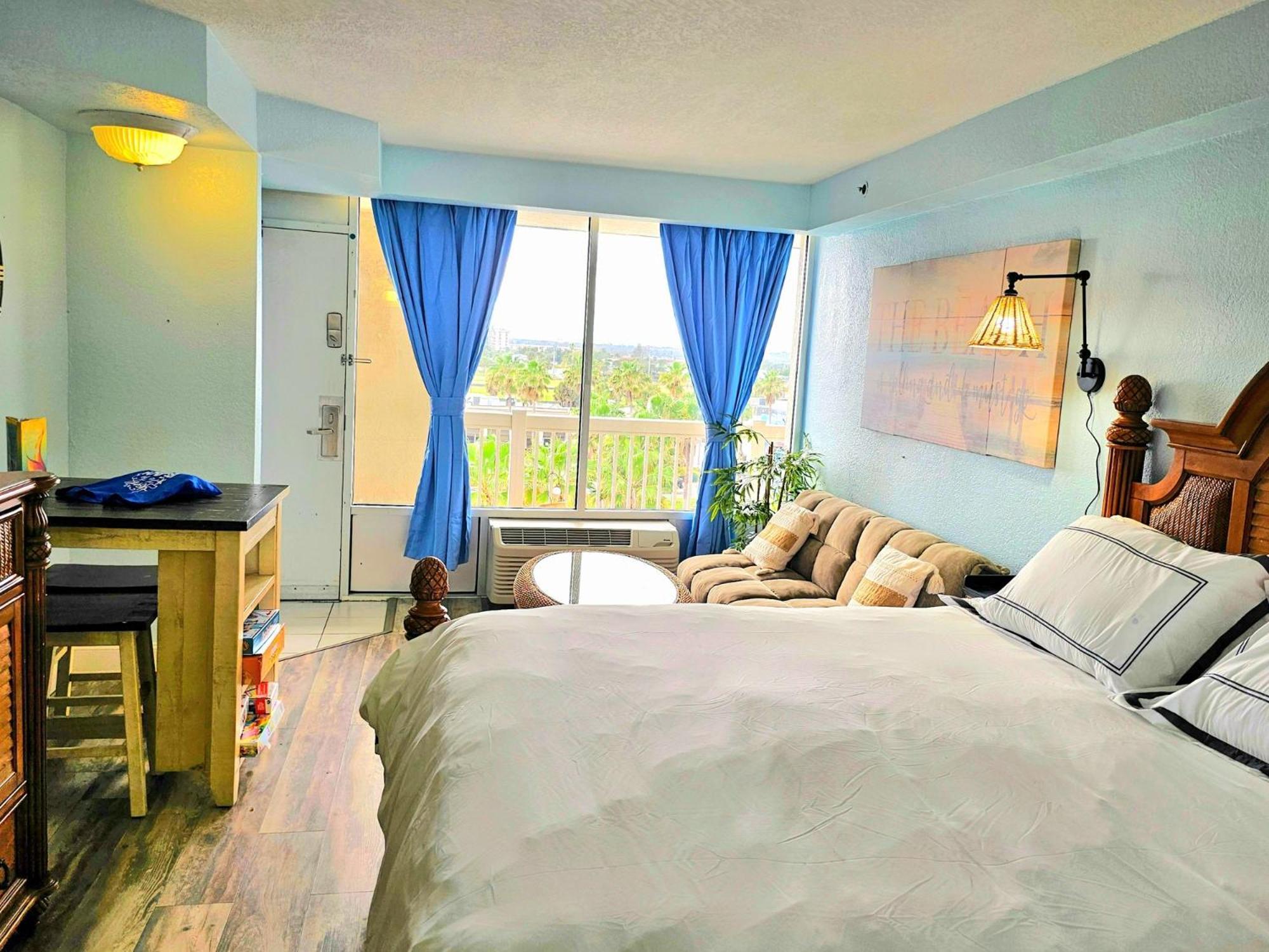 Stay On The Beach! Wonderful Location! Daytona Beach Dış mekan fotoğraf